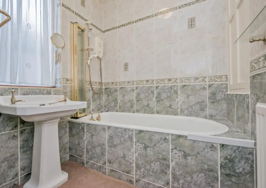 3 bed Semi-Detached
