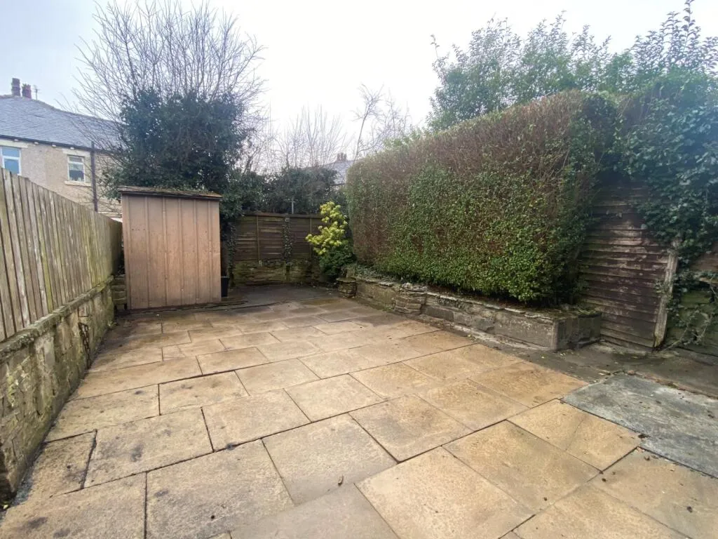 1 bed Character Property