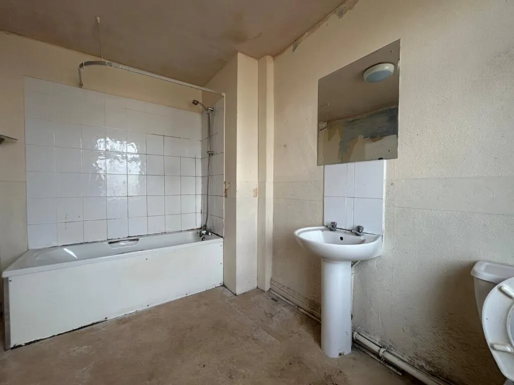 2 bed Terraced