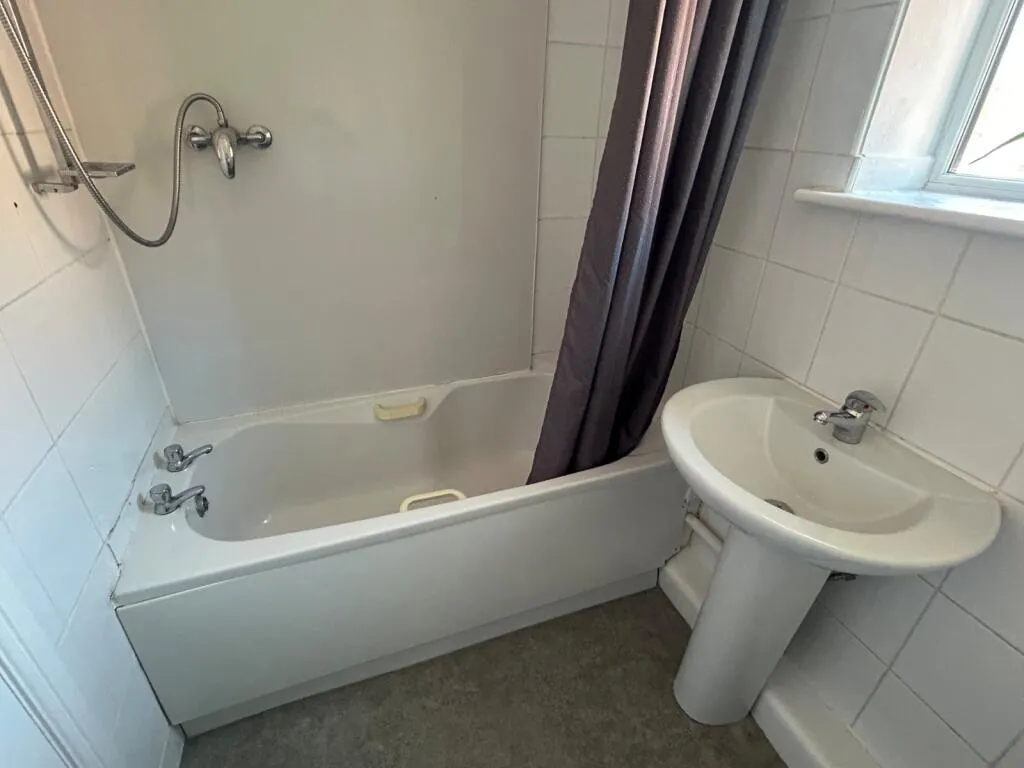 2 bed Semi-Detached