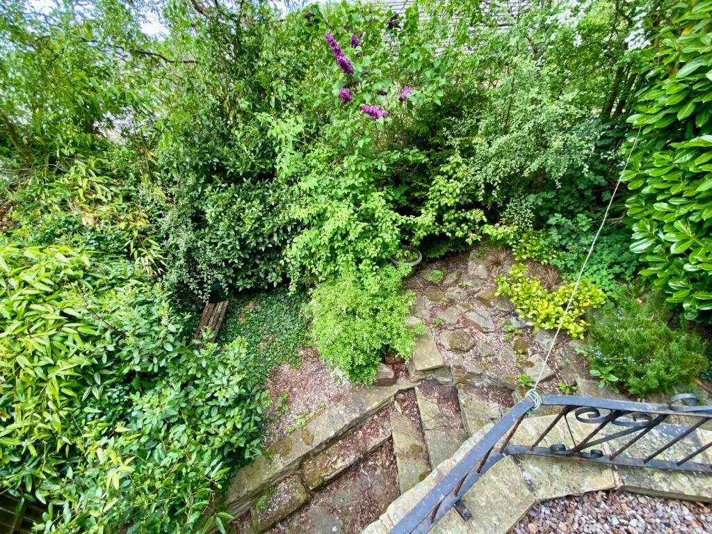 2 bed End of Terrace