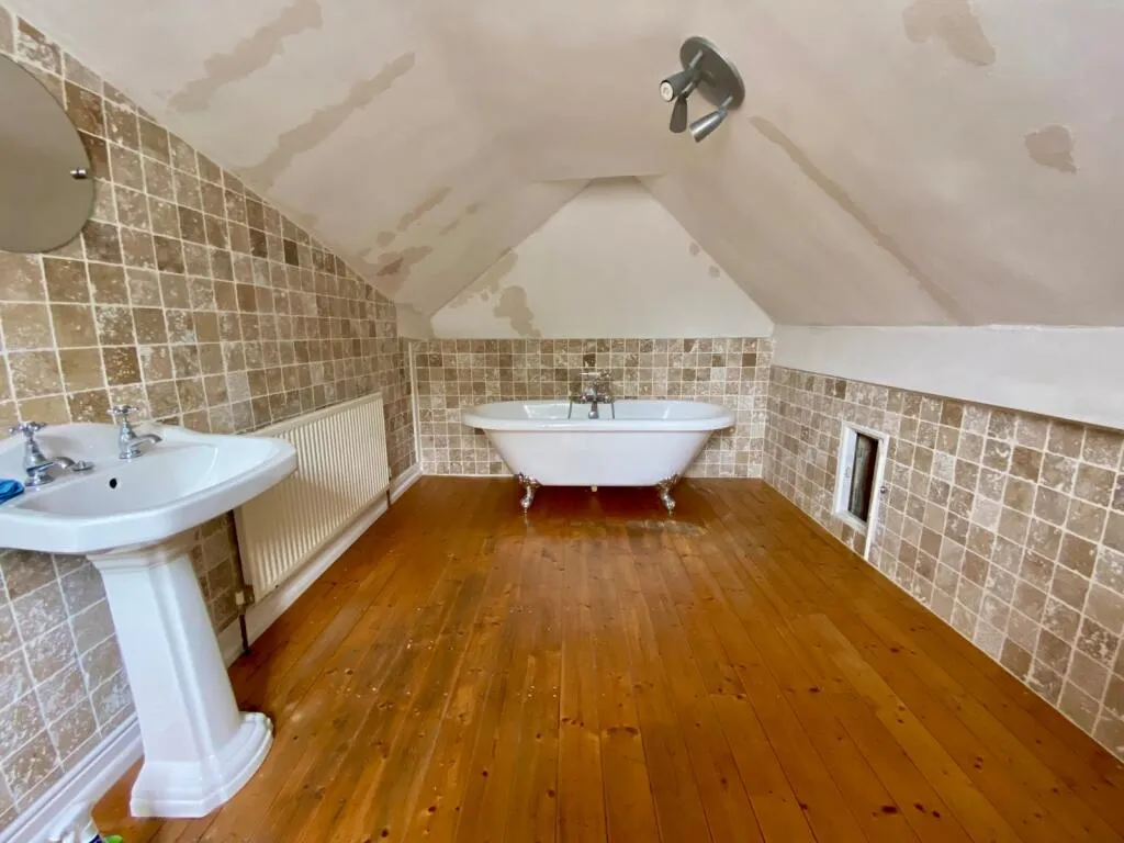 2 bed End of Terrace