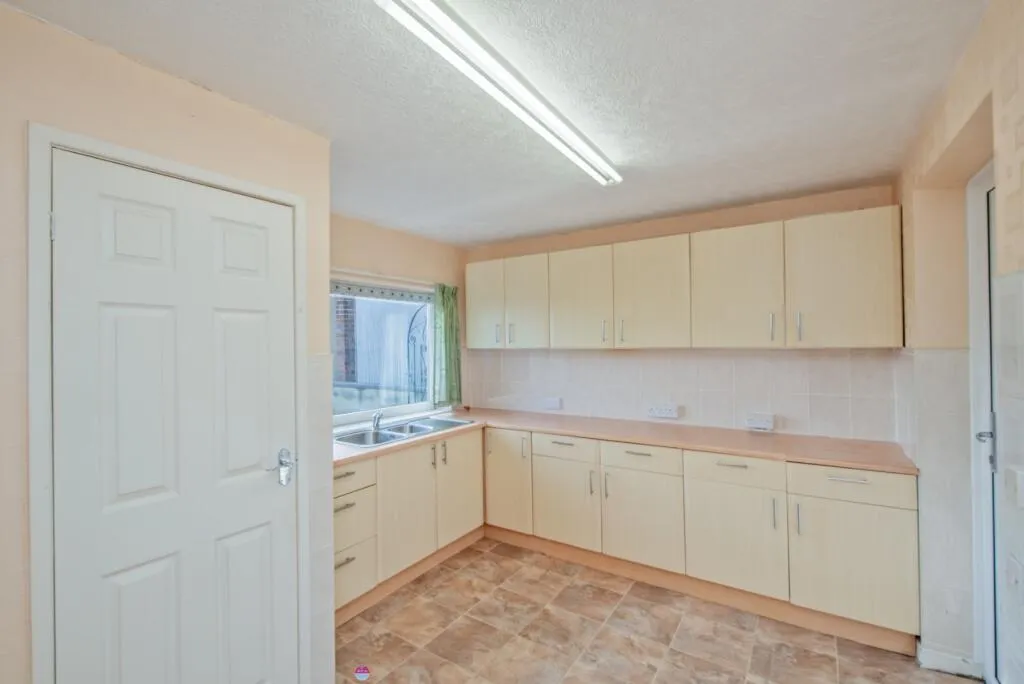 3 bed Semi-Detached
