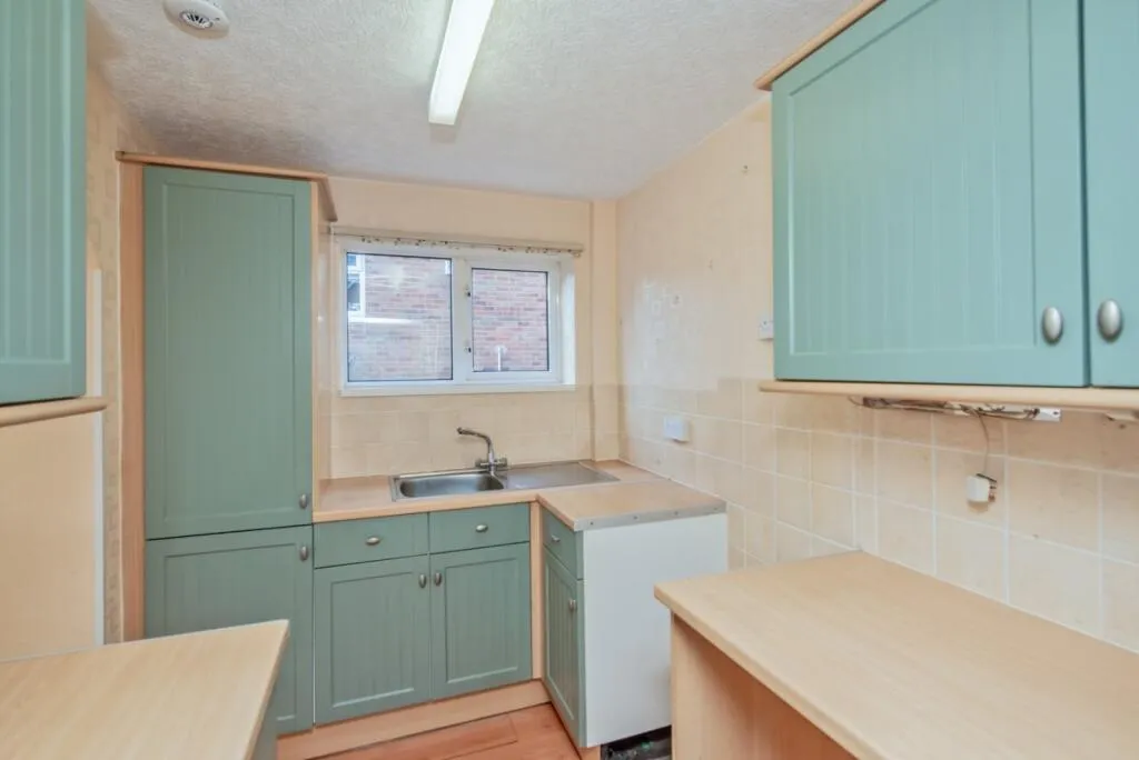 3 bed Semi-Detached