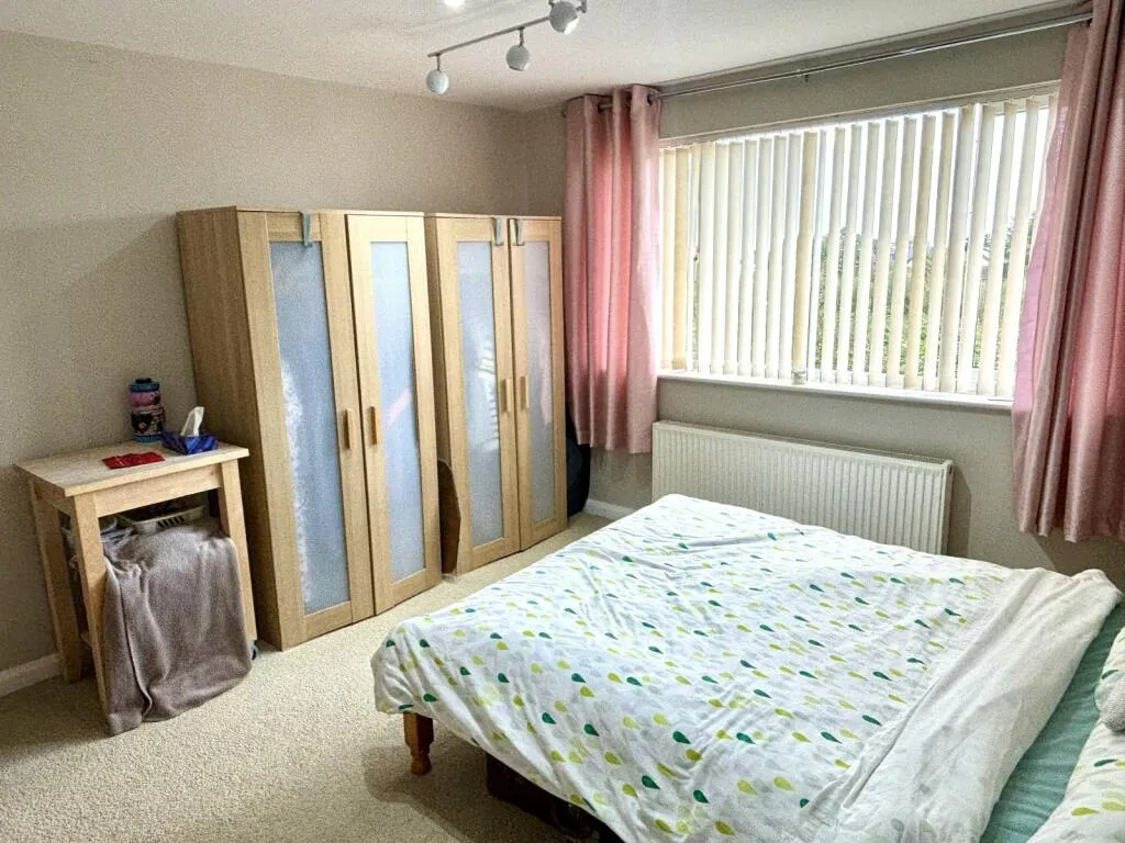 3 bed Semi-Detached