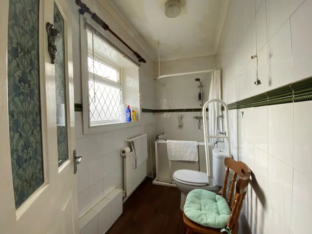 1 bed Semi-Detached Bungalow