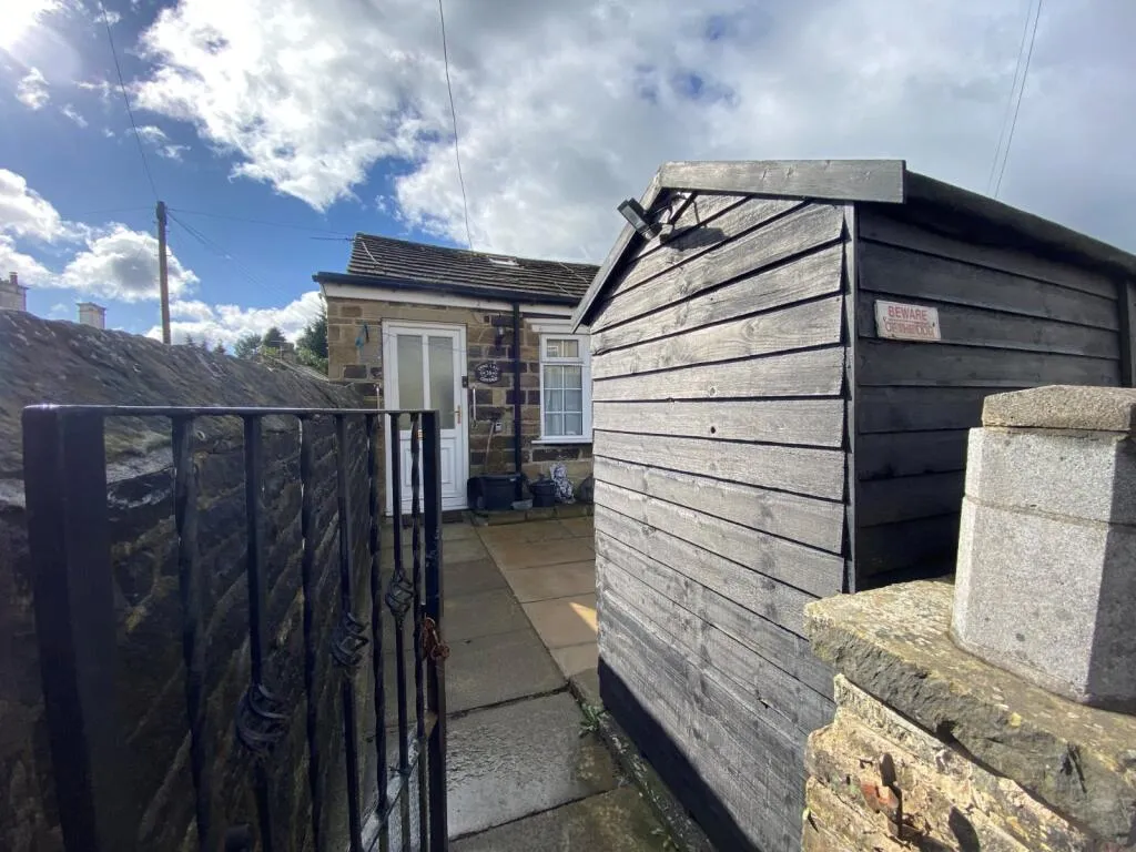 1 bed Semi-Detached Bungalow