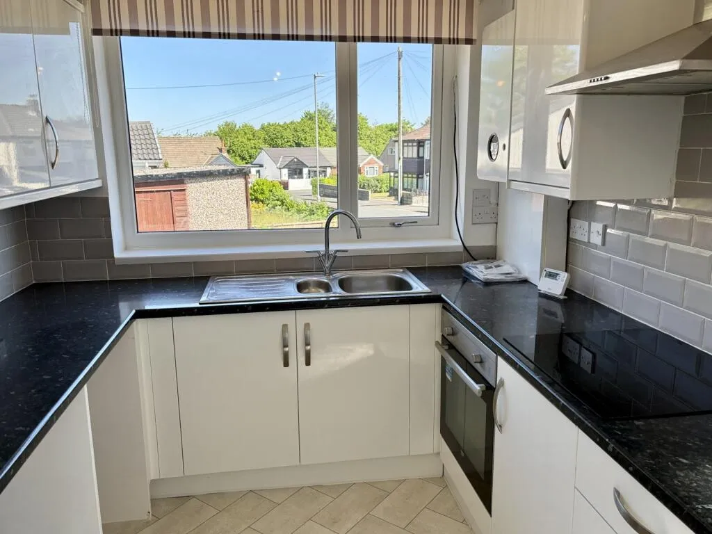 2 bed Semi-Detached Bungalow