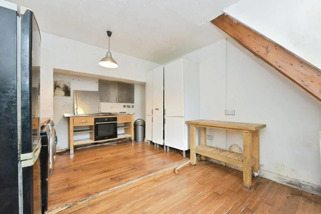 2 bed Terraced