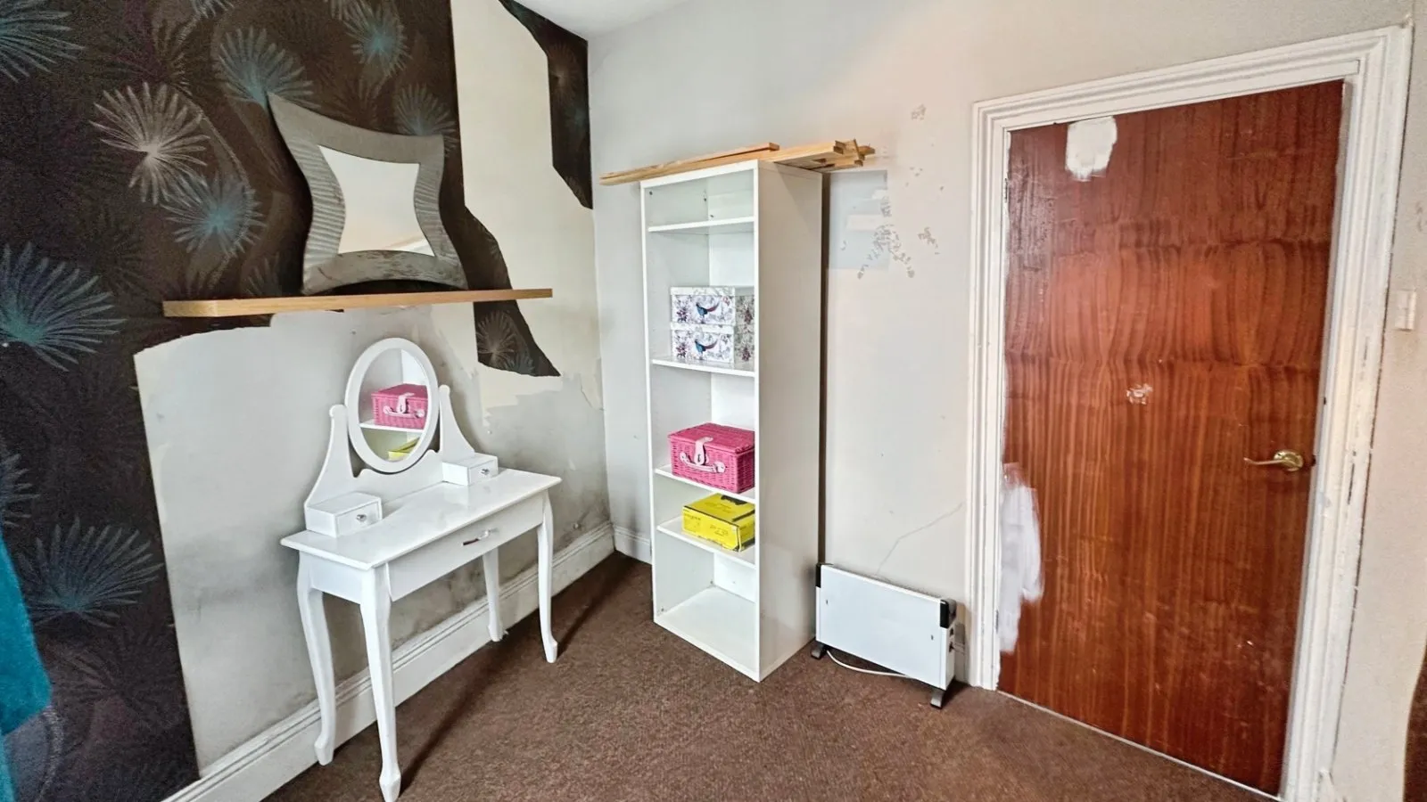 3 bed End of Terrace