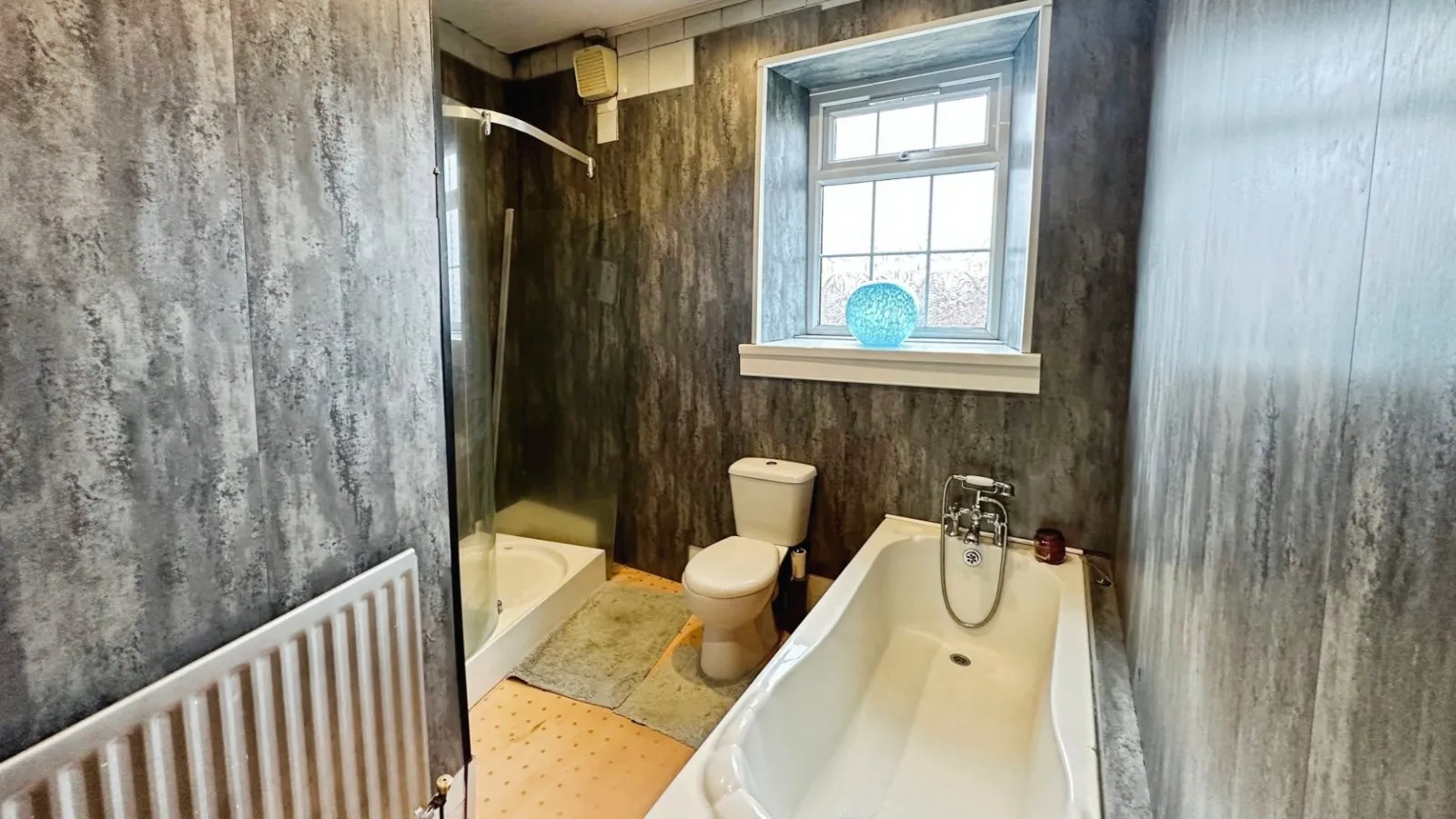 3 bed End of Terrace