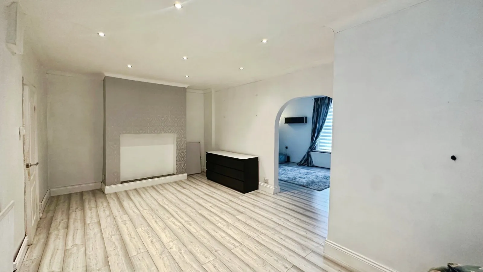 3 bed End of Terrace