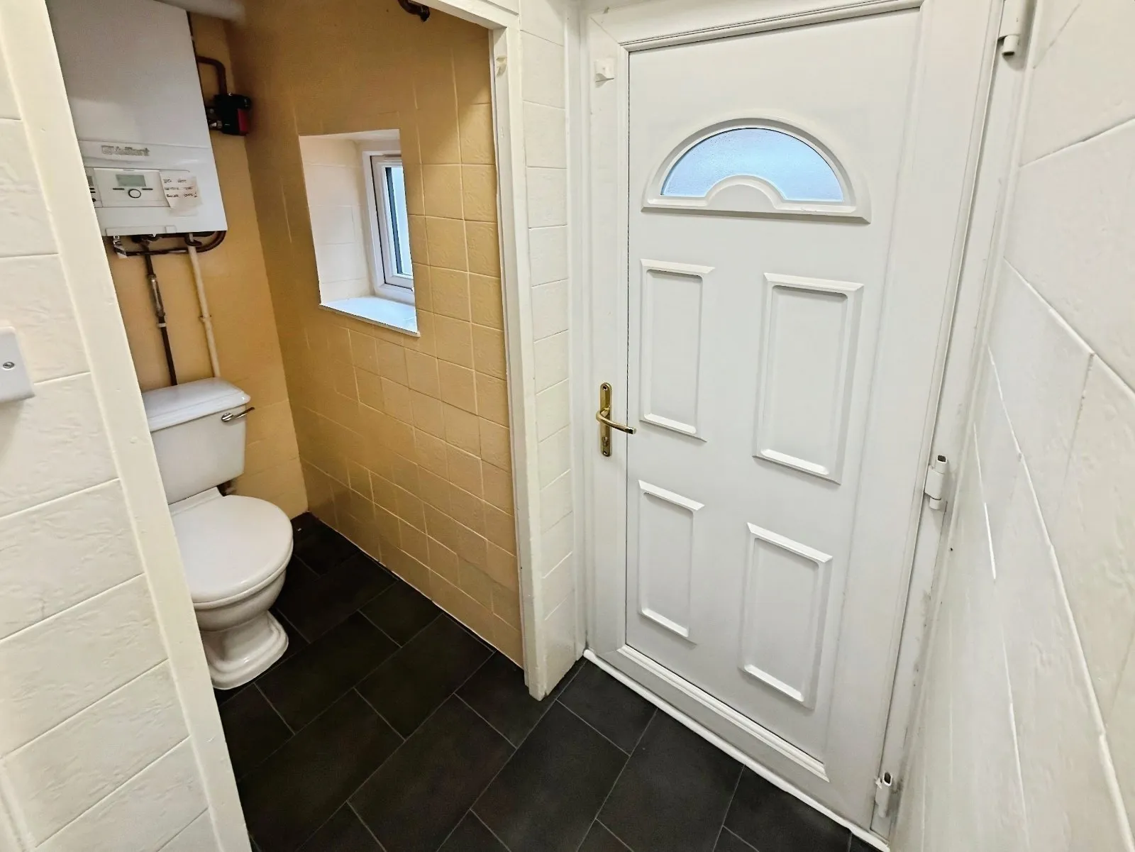 3 bed End of Terrace