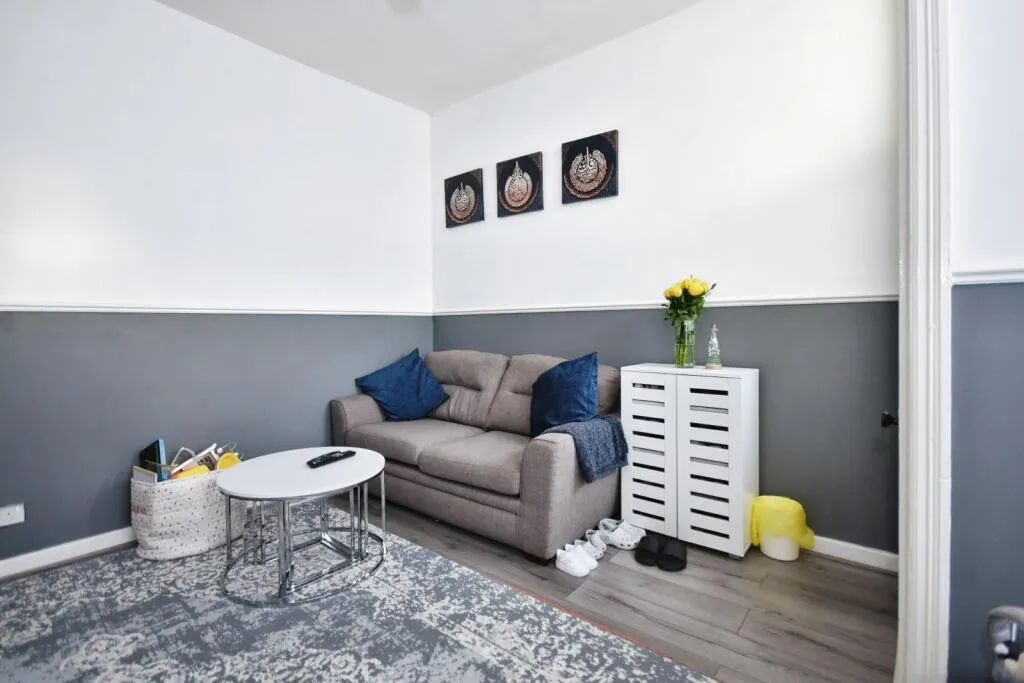 2 bed End of Terrace
