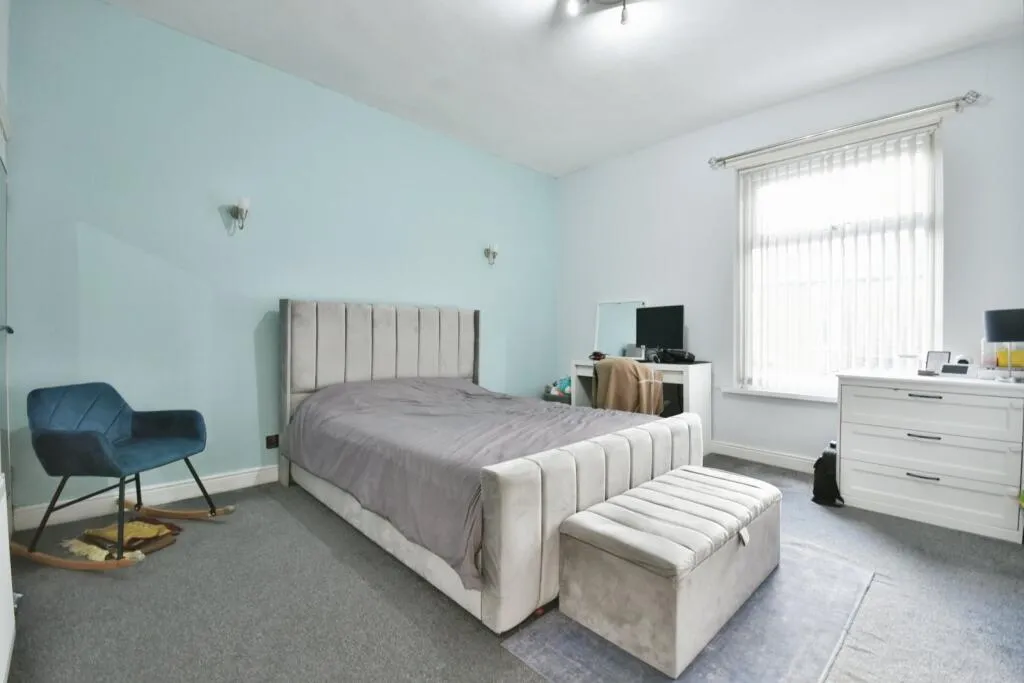 2 bed End of Terrace