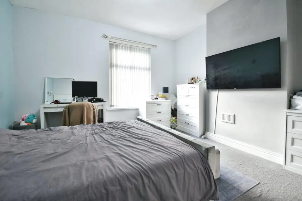 2 bed End of Terrace