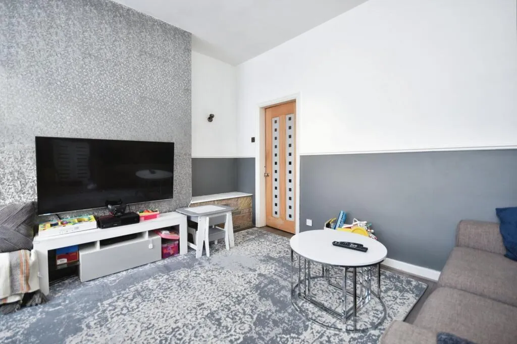 2 bed End of Terrace