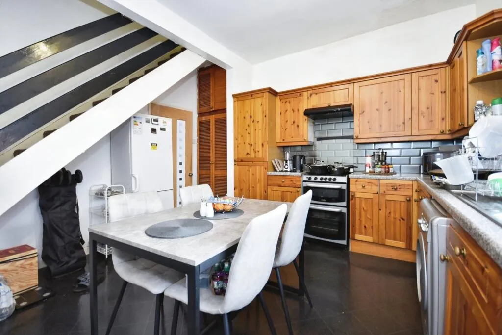 2 bed End of Terrace