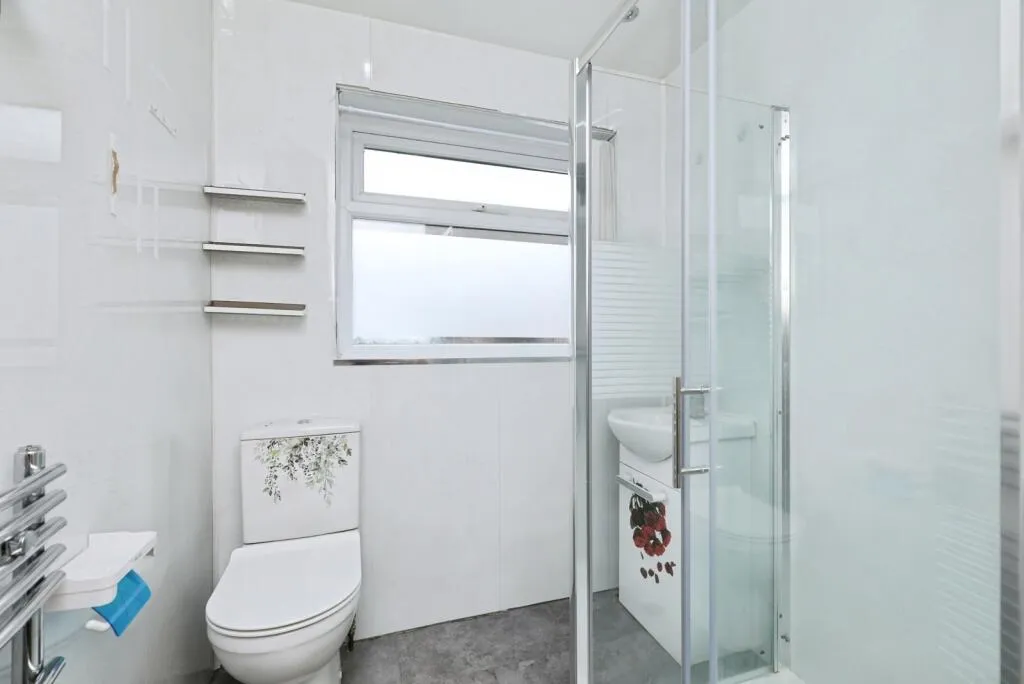 2 bed Detached Bungalow