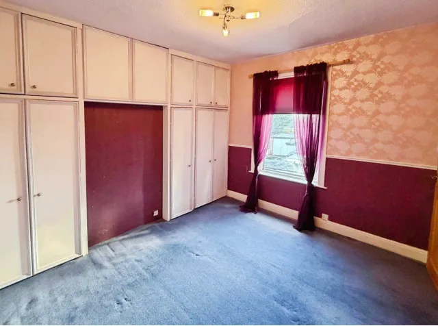 3 bed Semi-detached Villa