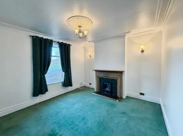 3 bed Semi-detached Villa