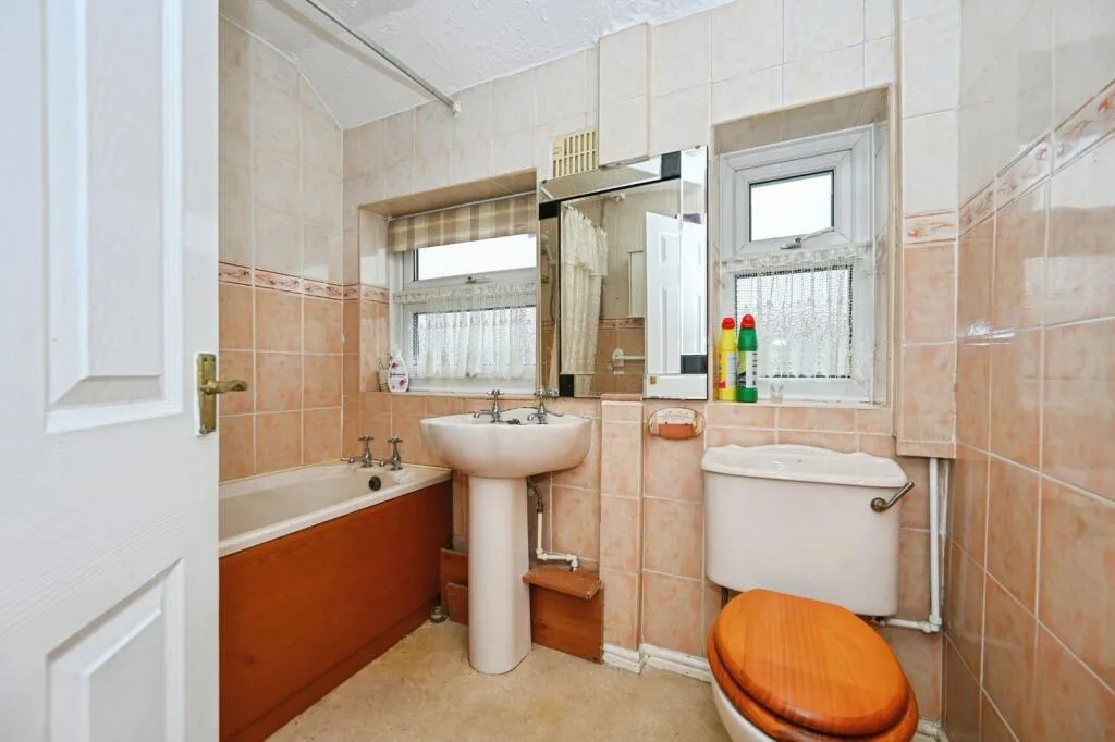 3 bed Terraced