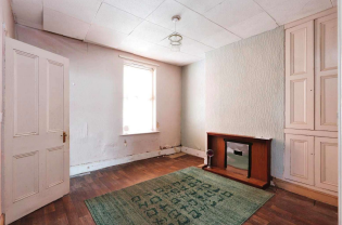 3 bed End of Terrace