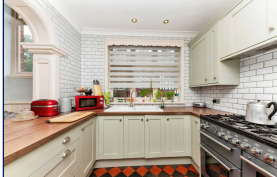 5 bed Semi-Detached