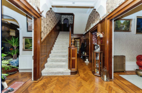 5 bed Semi-Detached