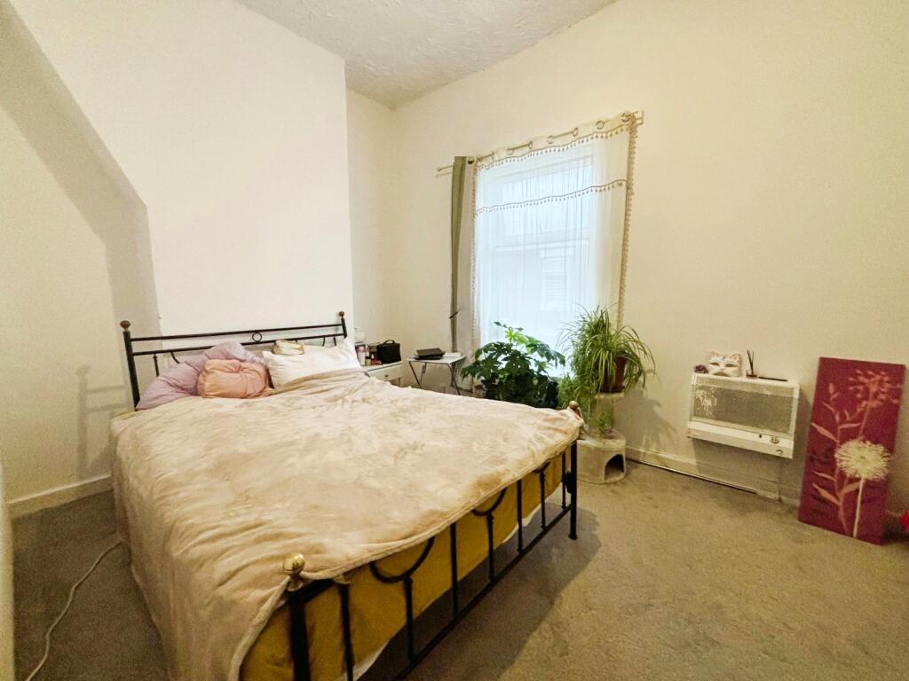 2 bed Terraced