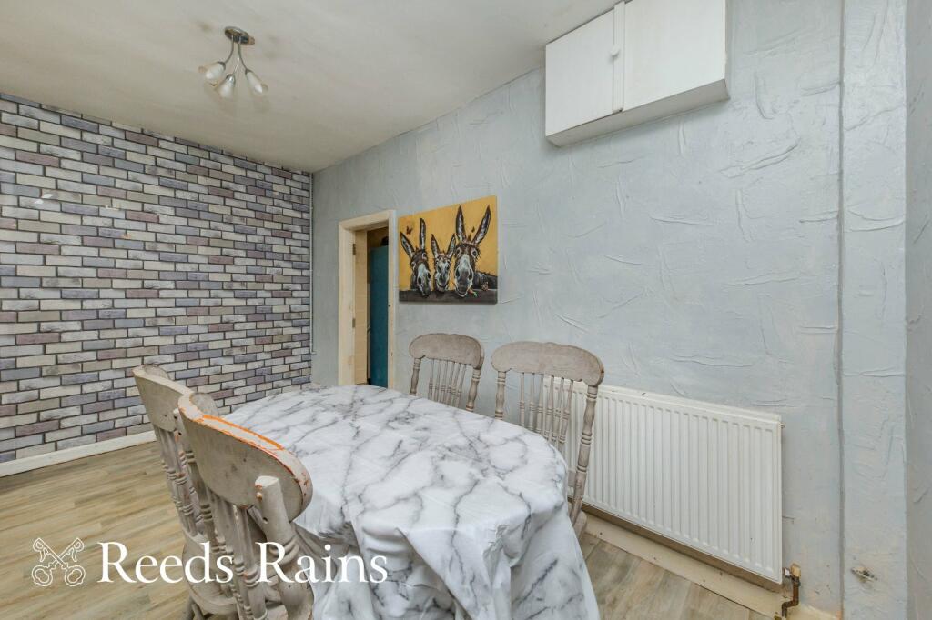 2 bed End of Terrace