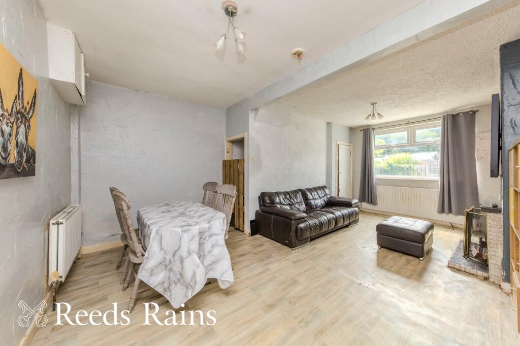 2 bed End of Terrace
