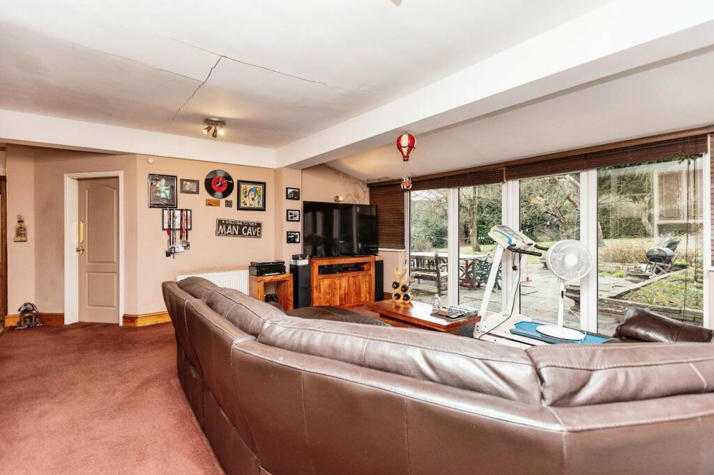 3 bed Detached Bungalow
