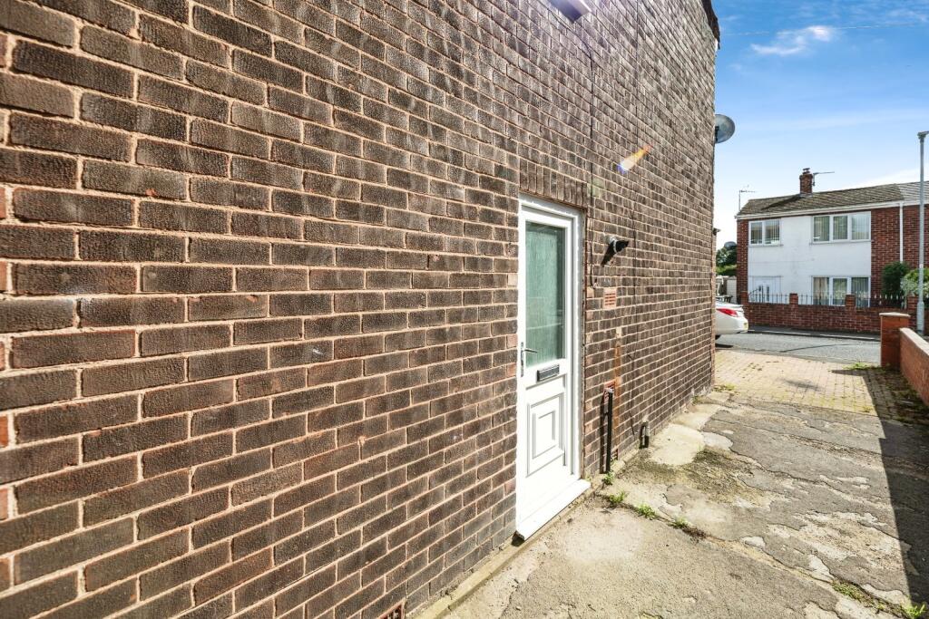 2 bed Semi-Detached