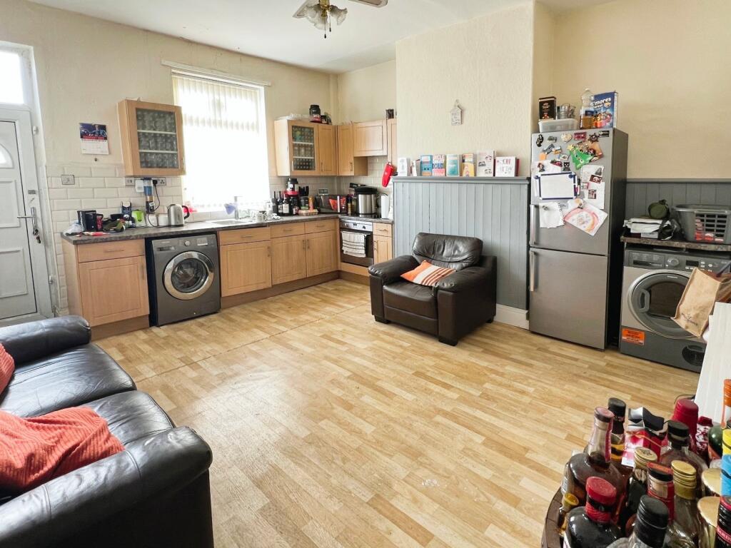 2 bed Terraced