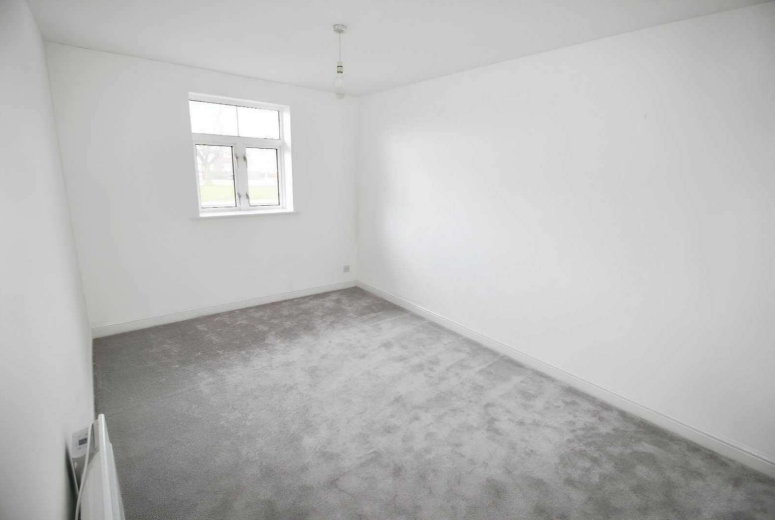 2 bed Ground Flat