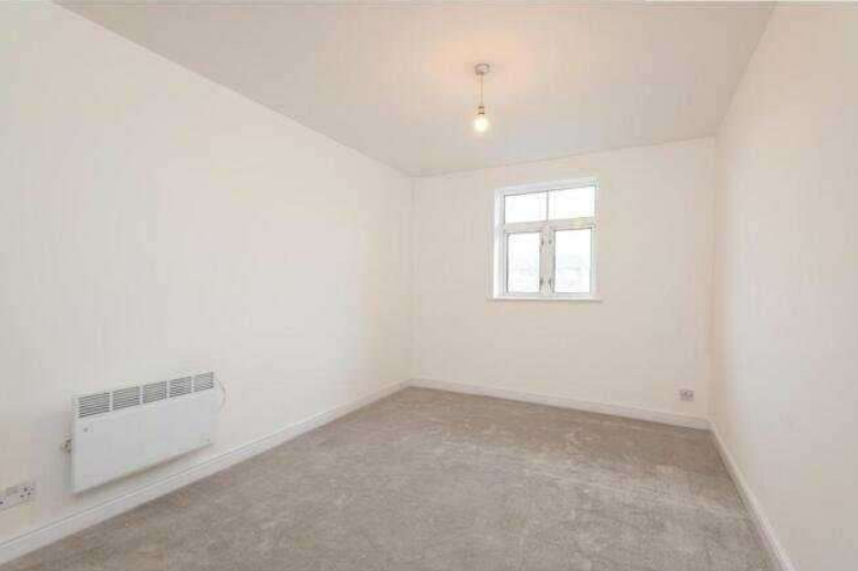 2 bed Ground Flat