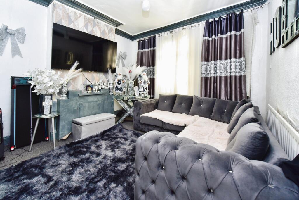 3 bed Terraced