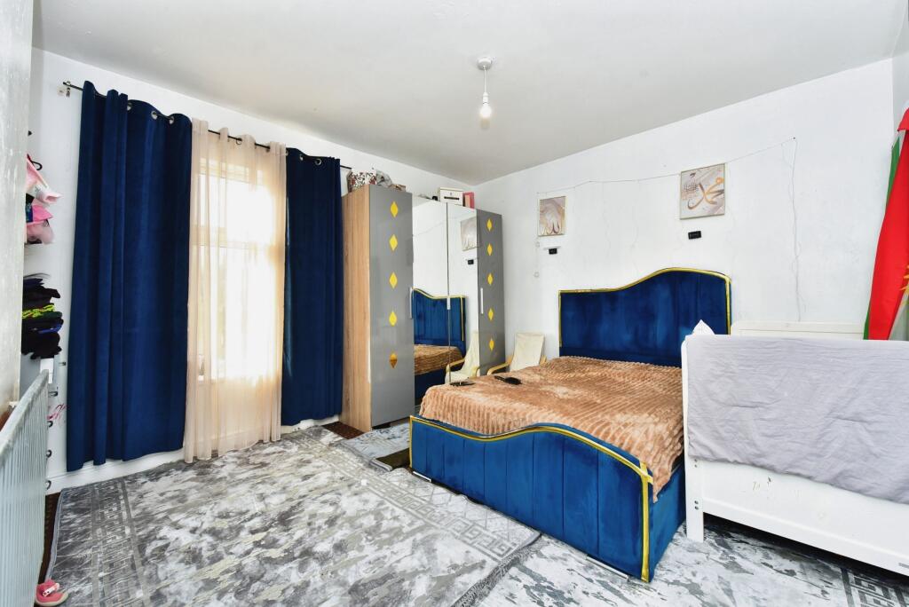3 bed Terraced