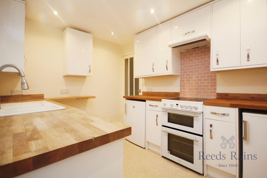 2 bed Detached