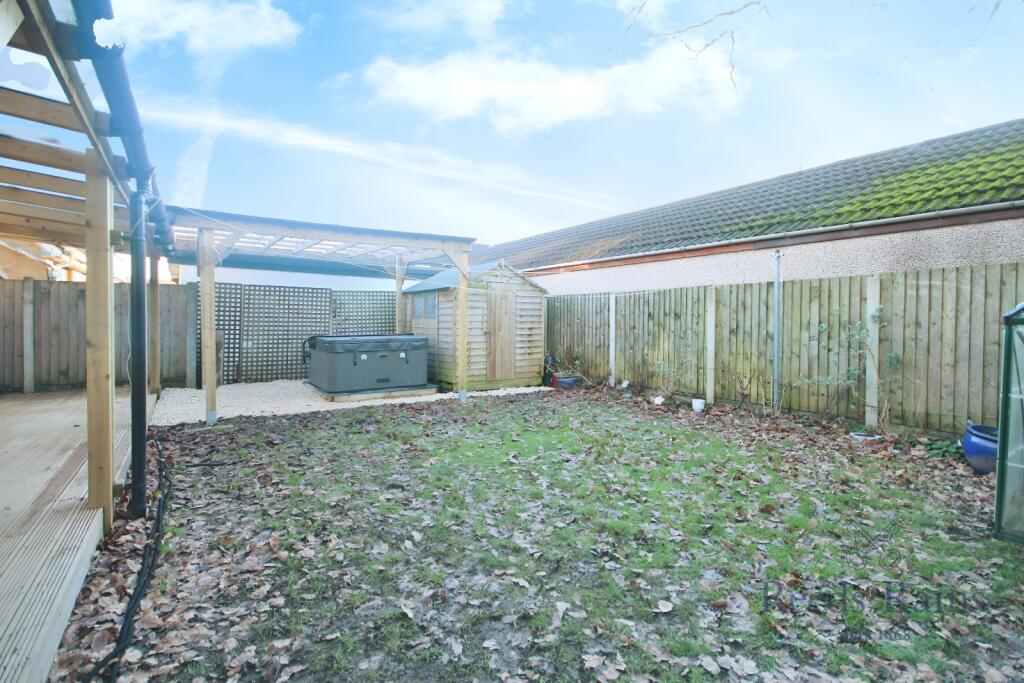 2 bed Detached