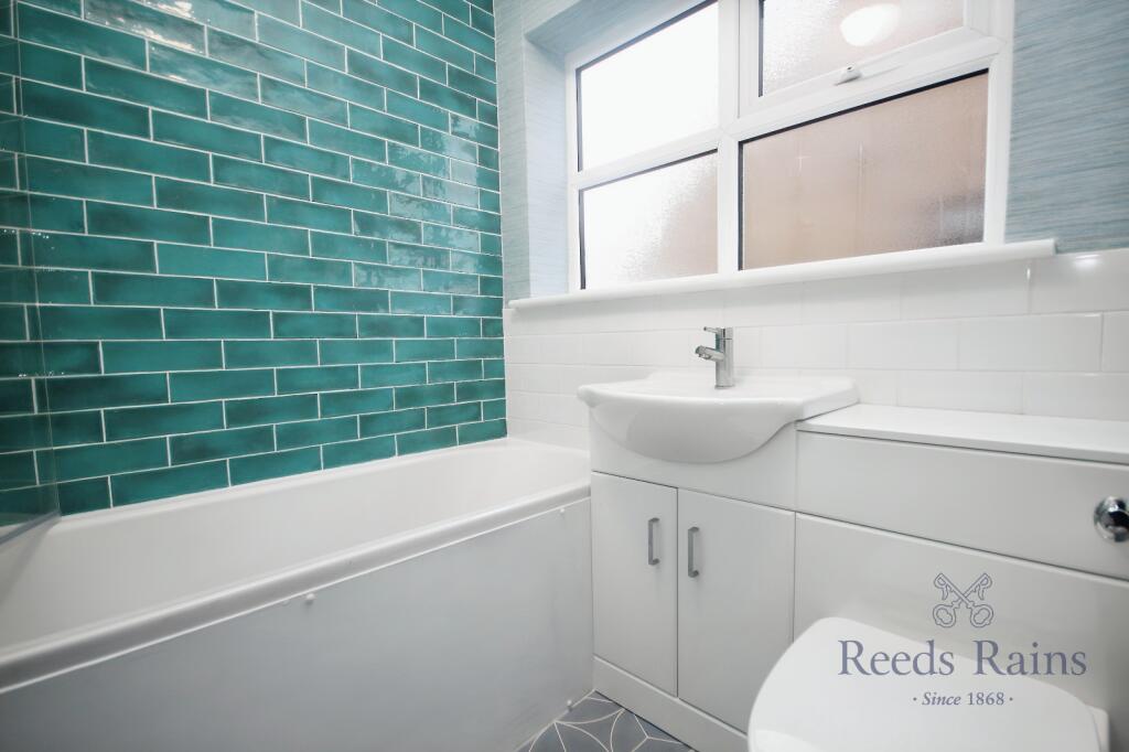 2 bed Detached