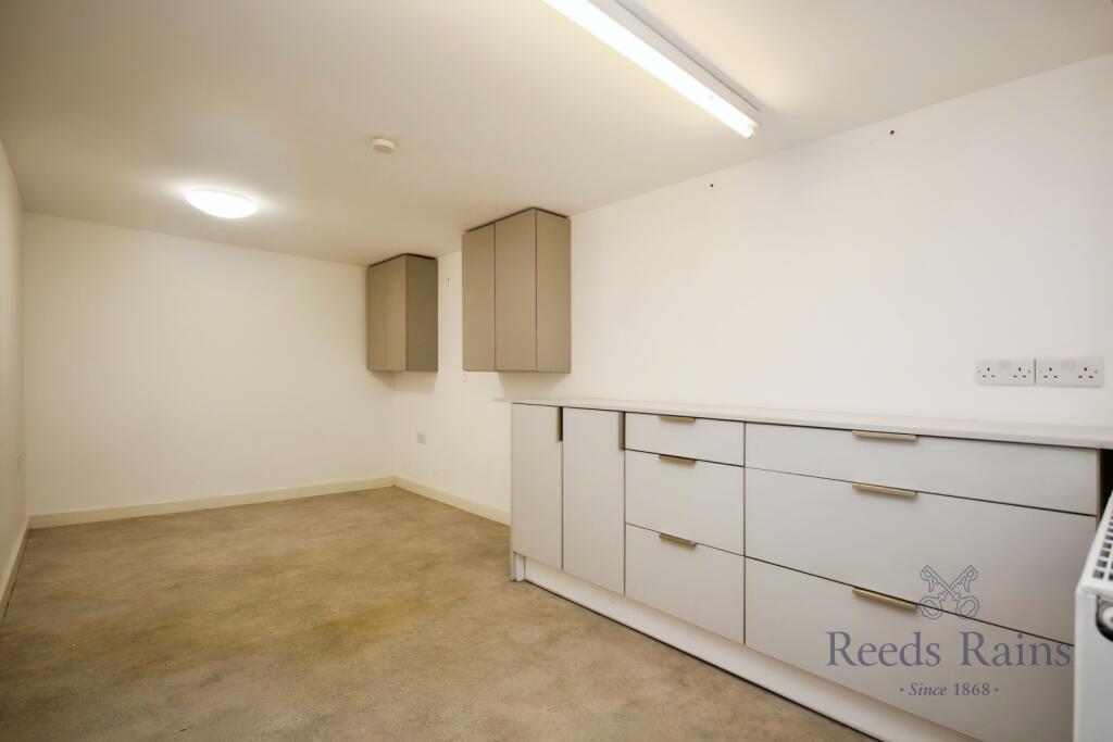 2 bed Detached