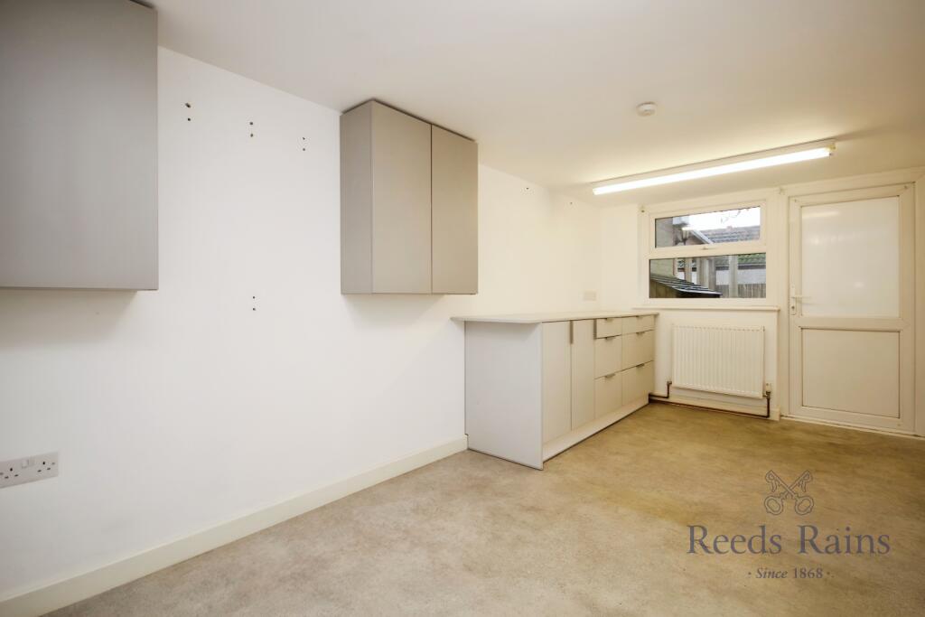 2 bed Detached