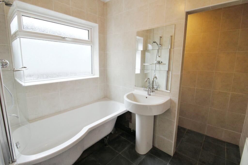 2 bed End of Terrace