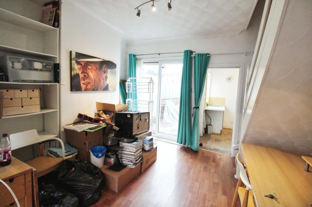 2 bed End of Terrace