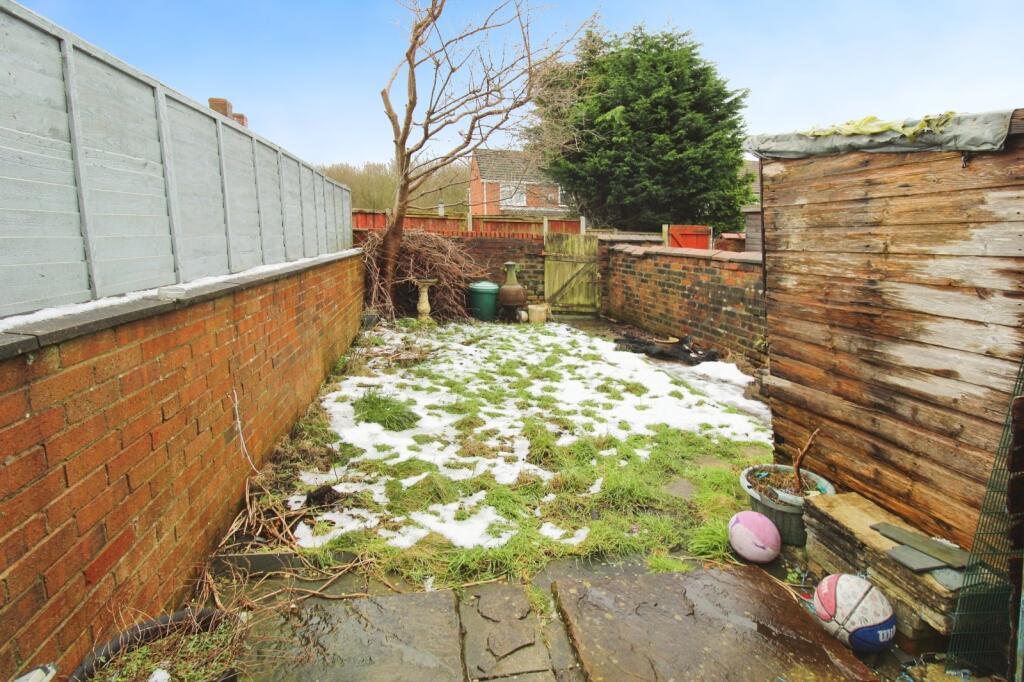 2 bed End of Terrace
