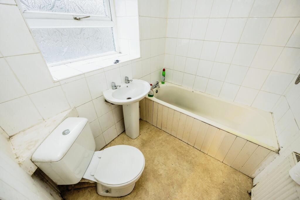 2 bed End of Terrace