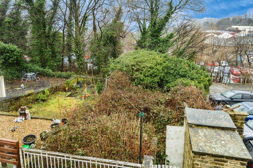 2 bed End of Terrace