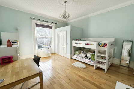 3 bed Apartment